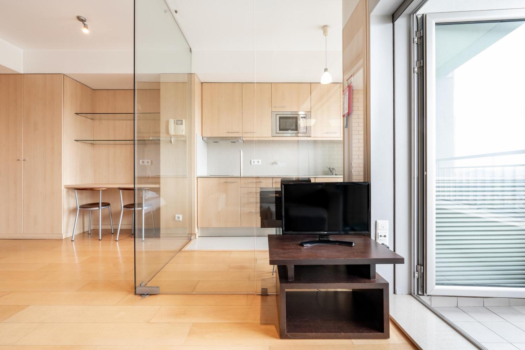 Viva Stadium Residence Studios Porto Luaran gambar