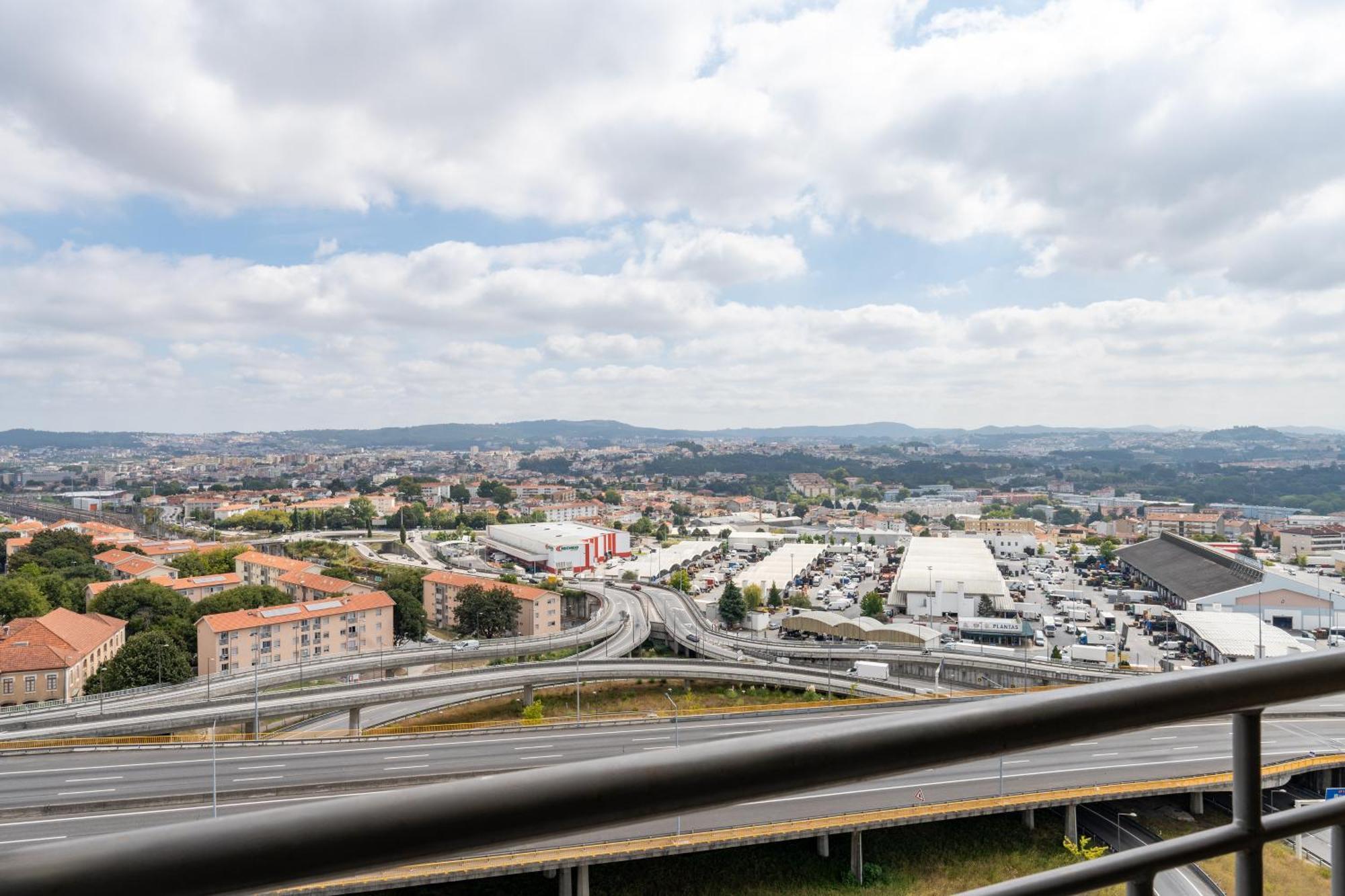Viva Stadium Residence Studios Porto Luaran gambar