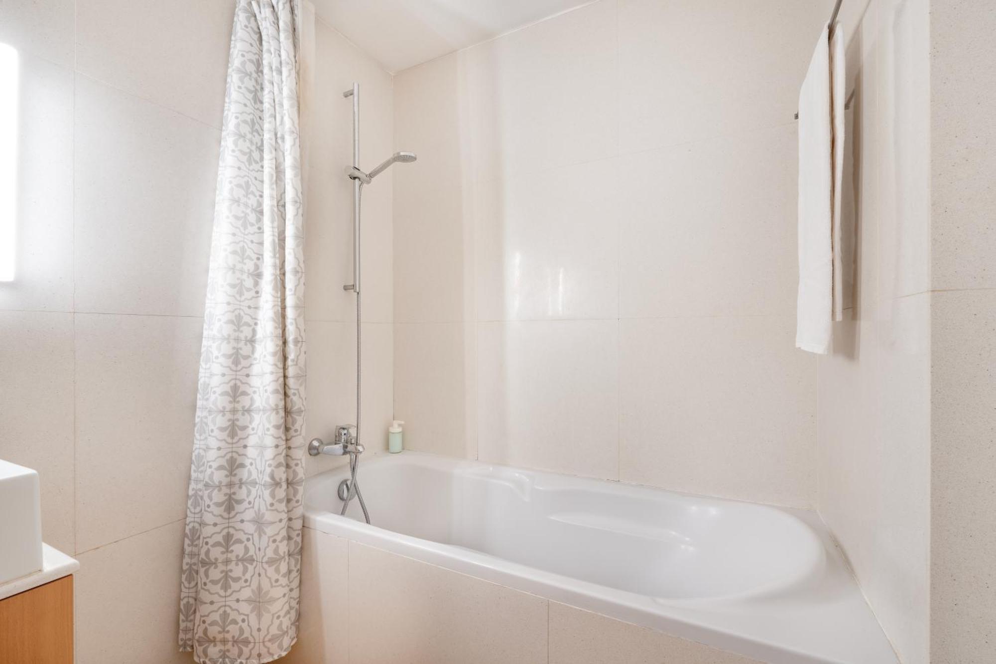 Viva Stadium Residence Studios Porto Luaran gambar