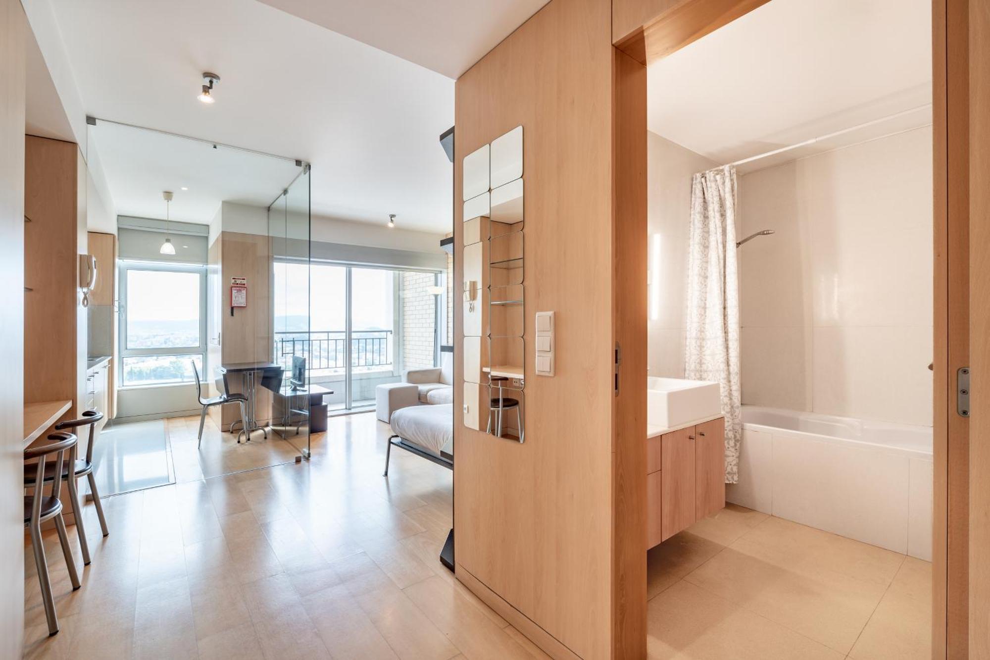 Viva Stadium Residence Studios Porto Luaran gambar