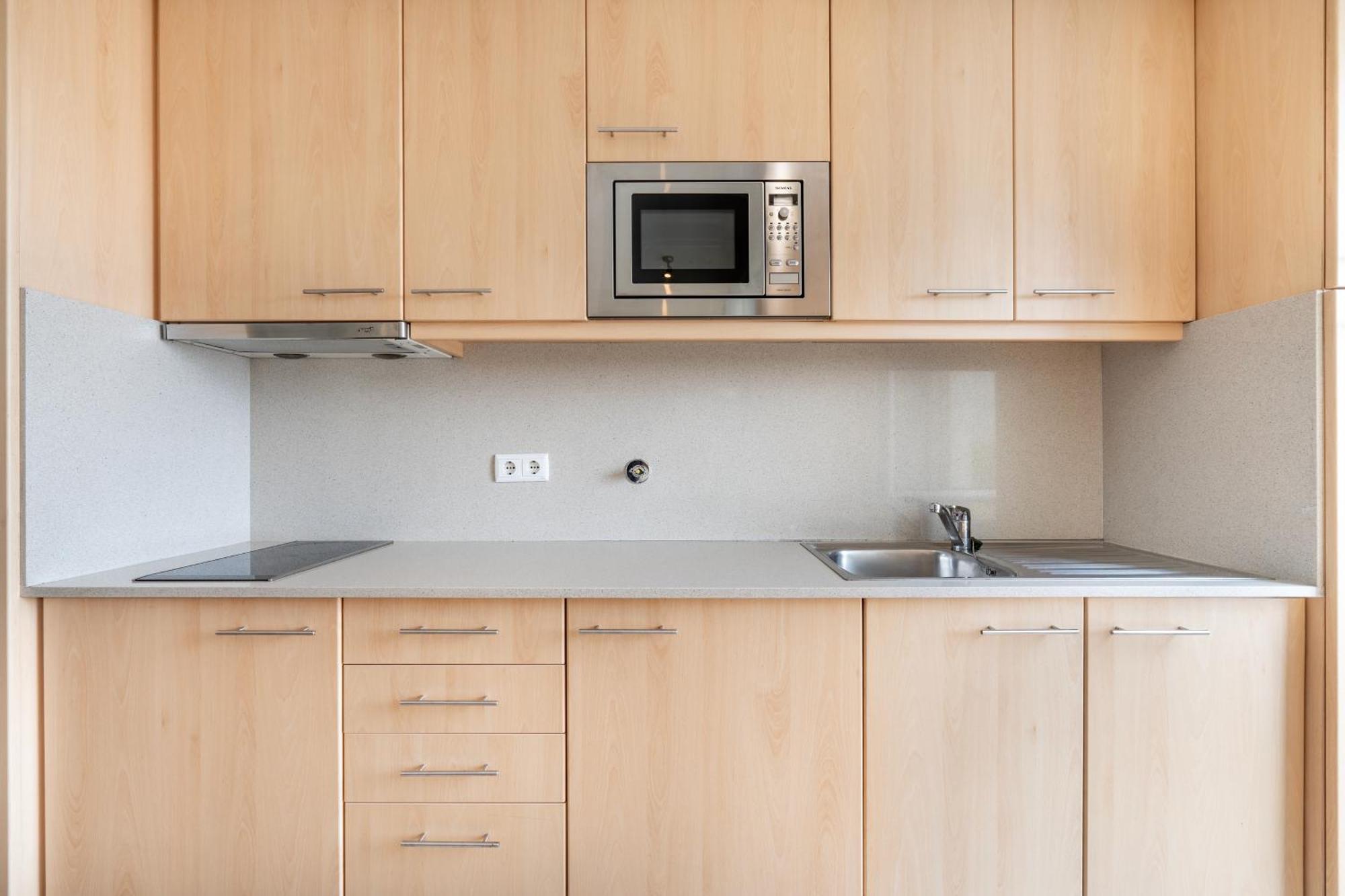 Viva Stadium Residence Studios Porto Luaran gambar